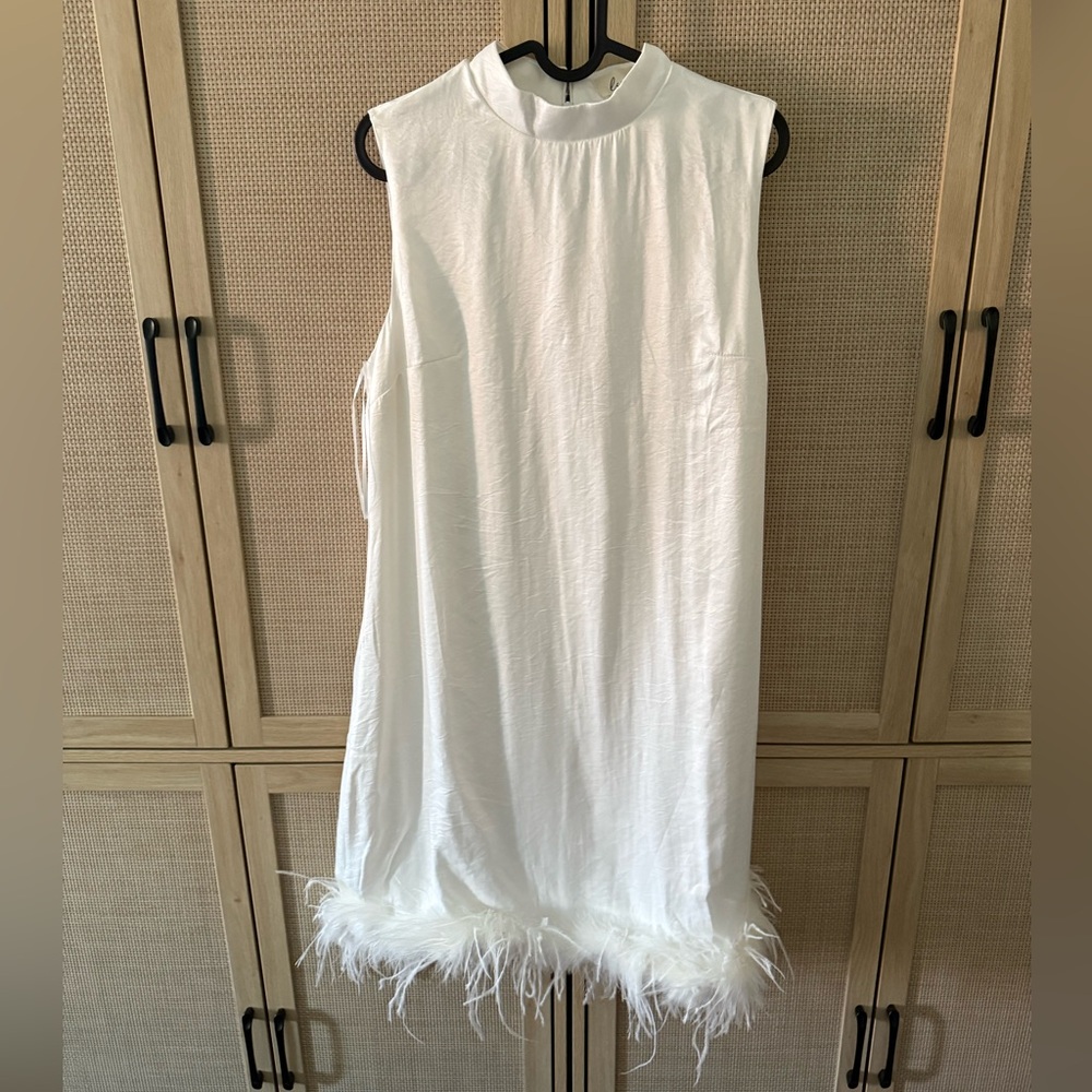 NWT Lena Feather Trim Sleeveless Swing Dress Size L
